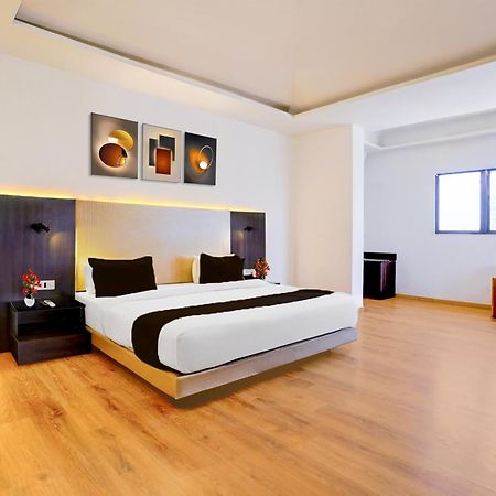 Super Townhouse Bombay Exhibition Centre Goregaon ภายนอก รูปภาพ
