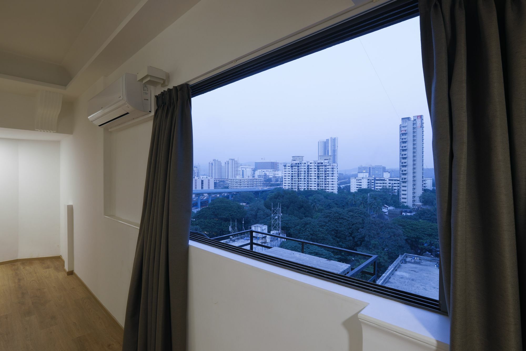 Super Townhouse Bombay Exhibition Centre Goregaon ภายนอก รูปภาพ