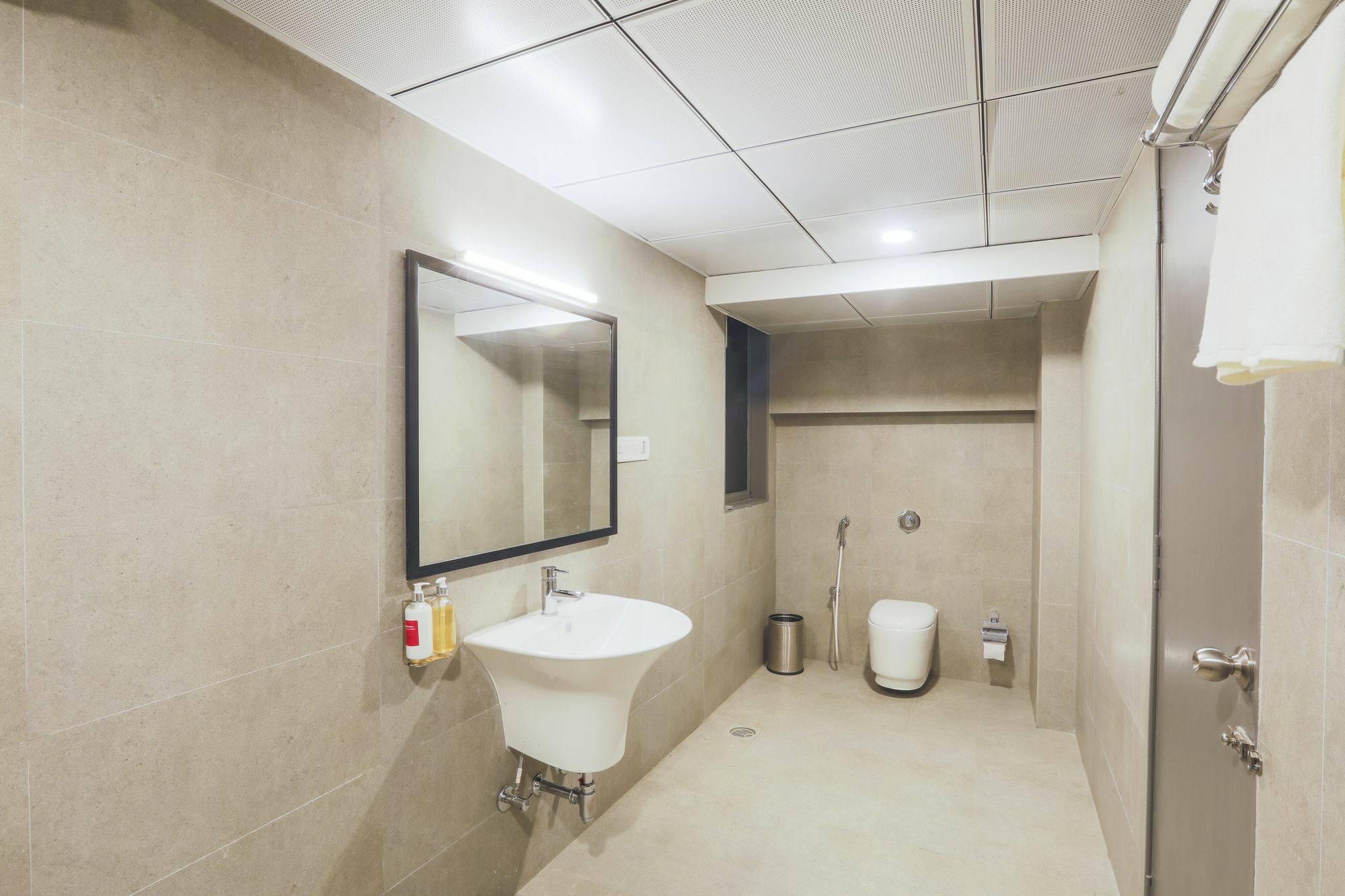 Super Townhouse Bombay Exhibition Centre Goregaon ภายนอก รูปภาพ