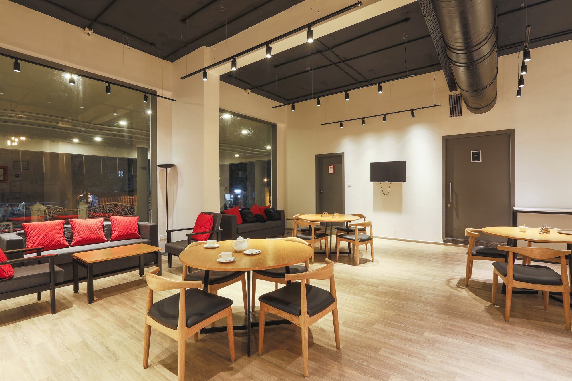 Super Townhouse Bombay Exhibition Centre Goregaon ภายนอก รูปภาพ